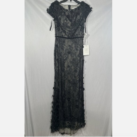NEW $598 Mac Duggal [ 4 ] Floral Appliqué Boat Neck Short Sleeve Gown Black Q546 - Picture 2 of 16